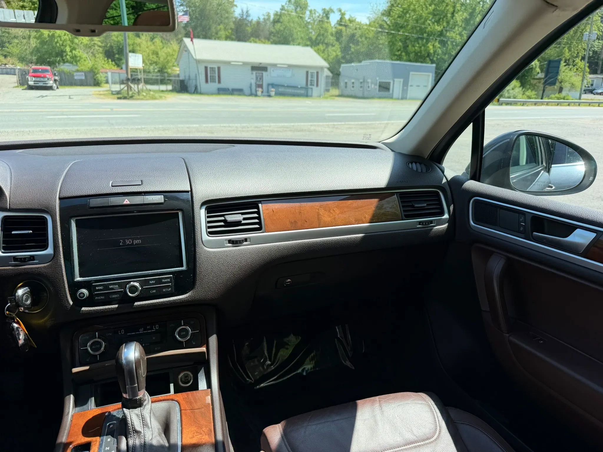 Used 2013 Volkswagen Touareg VR6 AWD/4WD image 34