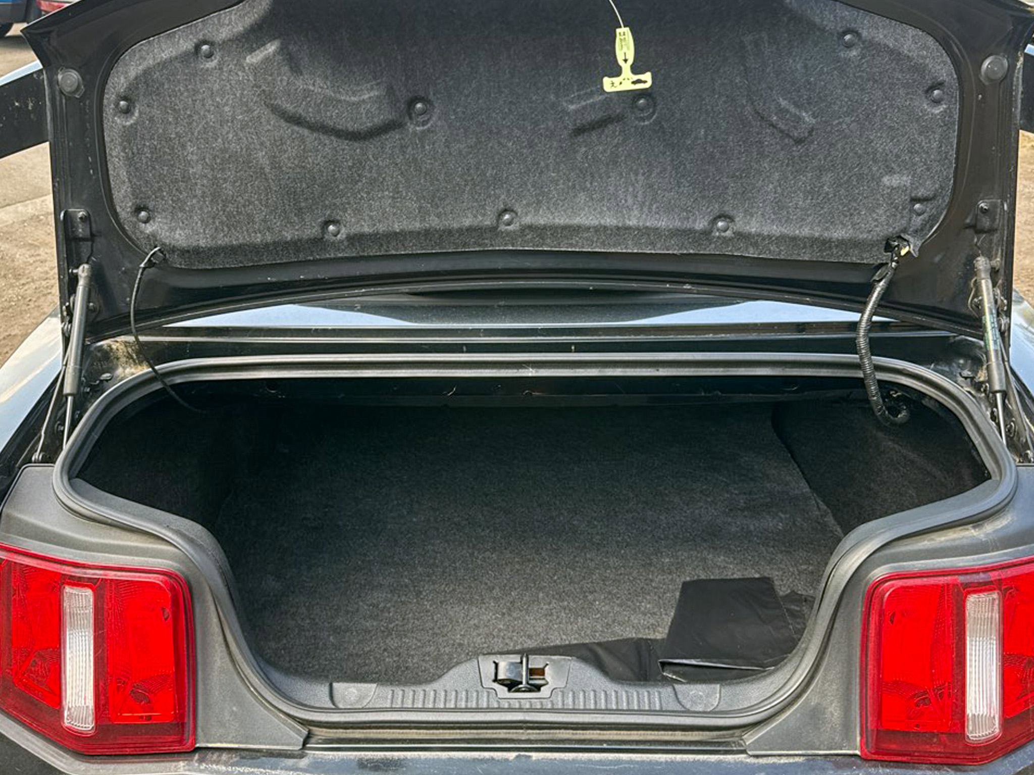 Used 2012 Ford Mustang Premium image 9