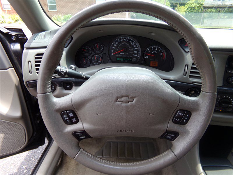Used 2004 Chevrolet Impala SS w/ Preferred Equipment Group FWD image 34