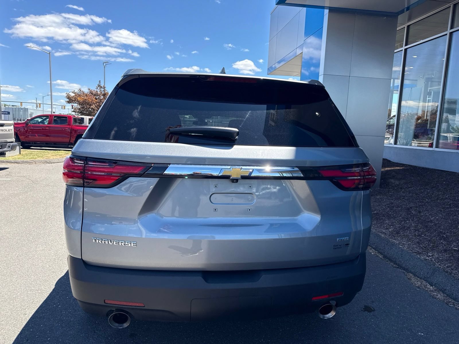 Used 2023 Chevrolet Traverse LS w/ Safety Package AWD/4WD image 7