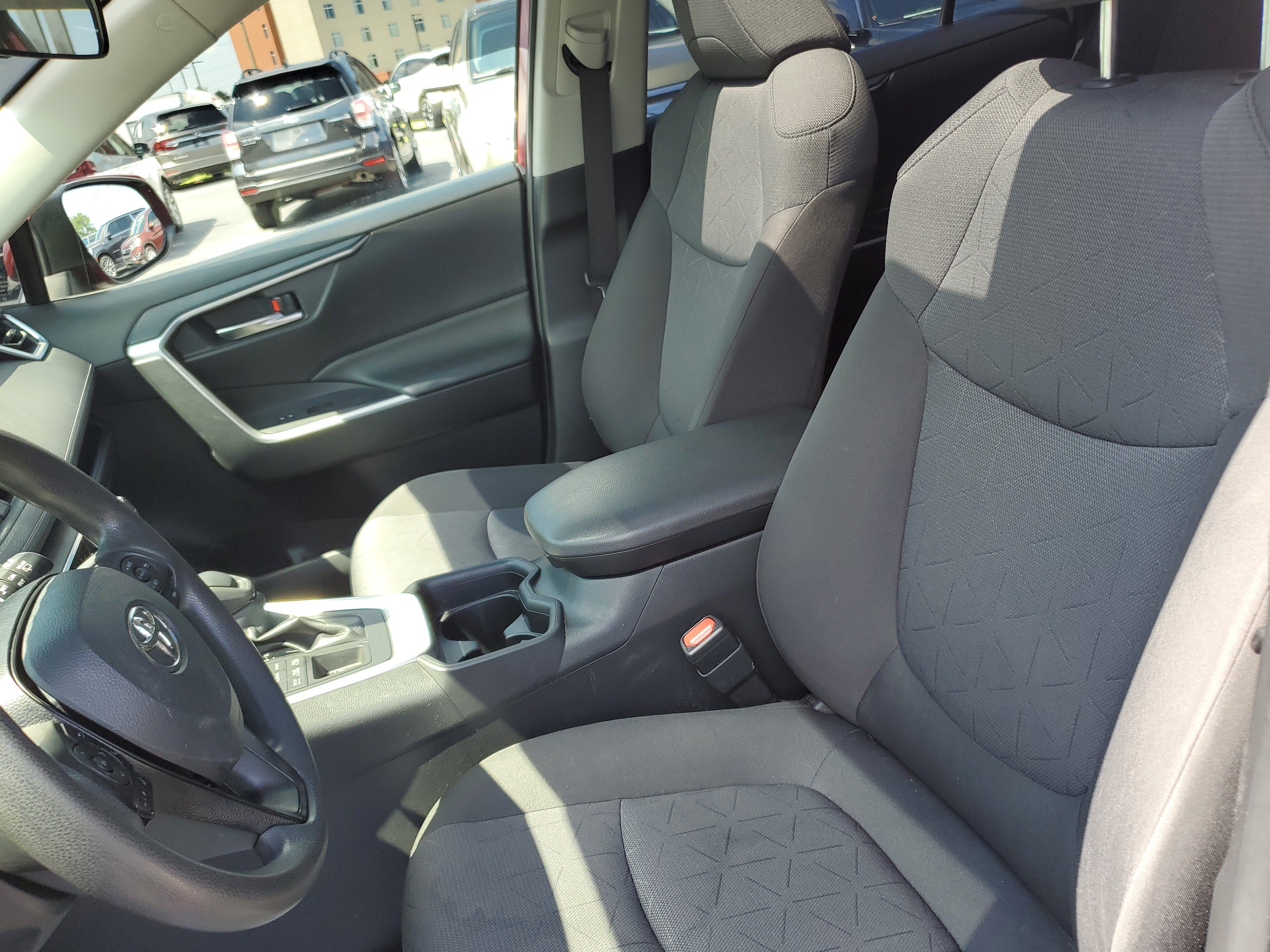 Used 2019 Toyota RAV4 XLE w/ Convenience Package AWD/4WD image 16
