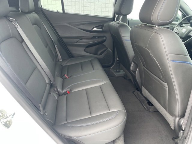 Used 2025 Buick Envista Sport Touring image 14