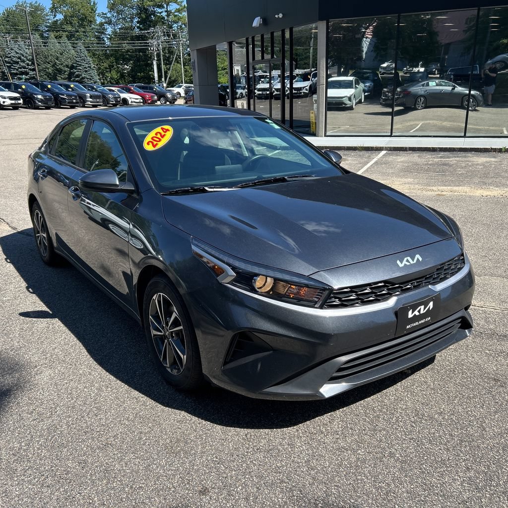 Used 2024 Kia Forte LXS FWD image 4