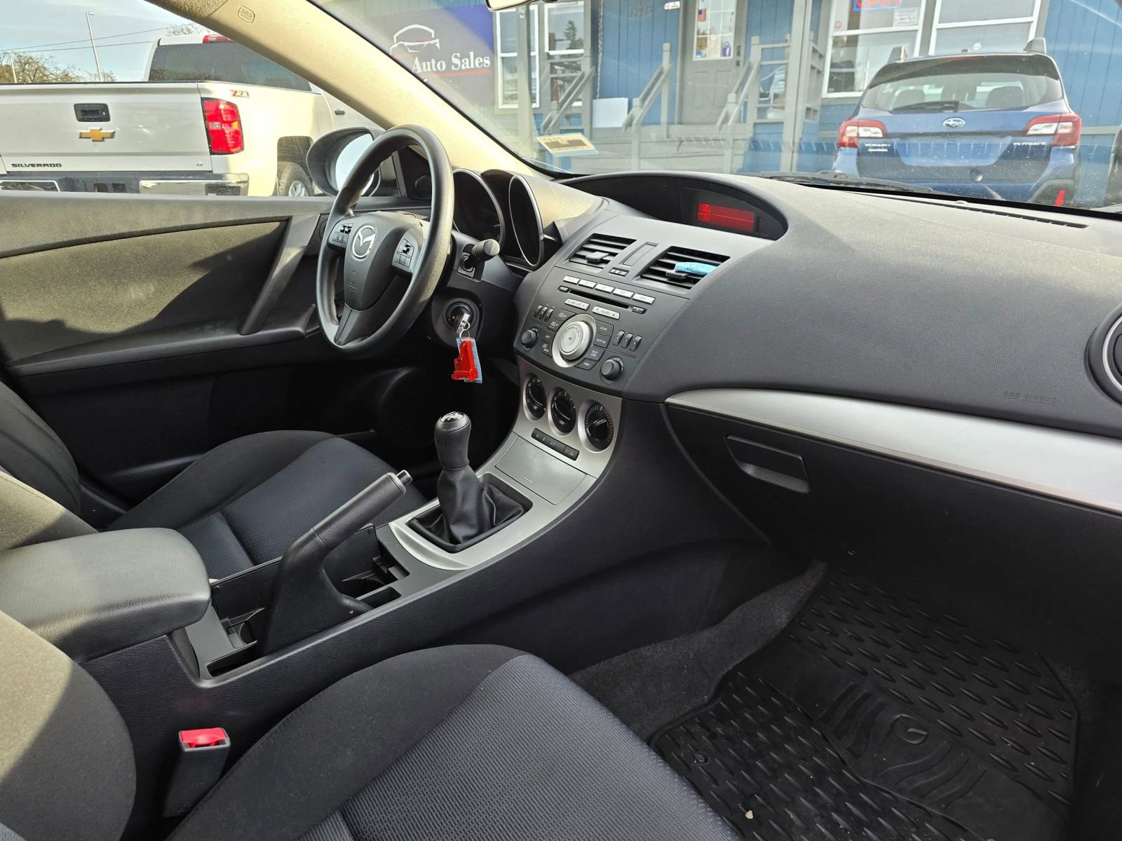 Used 2010 MAZDA MAZDA3 i Touring image 10