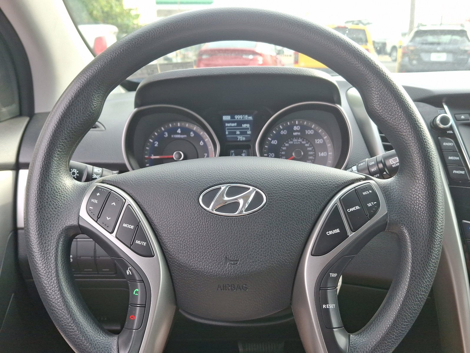 Used 2017 Hyundai Elantra GT image 17