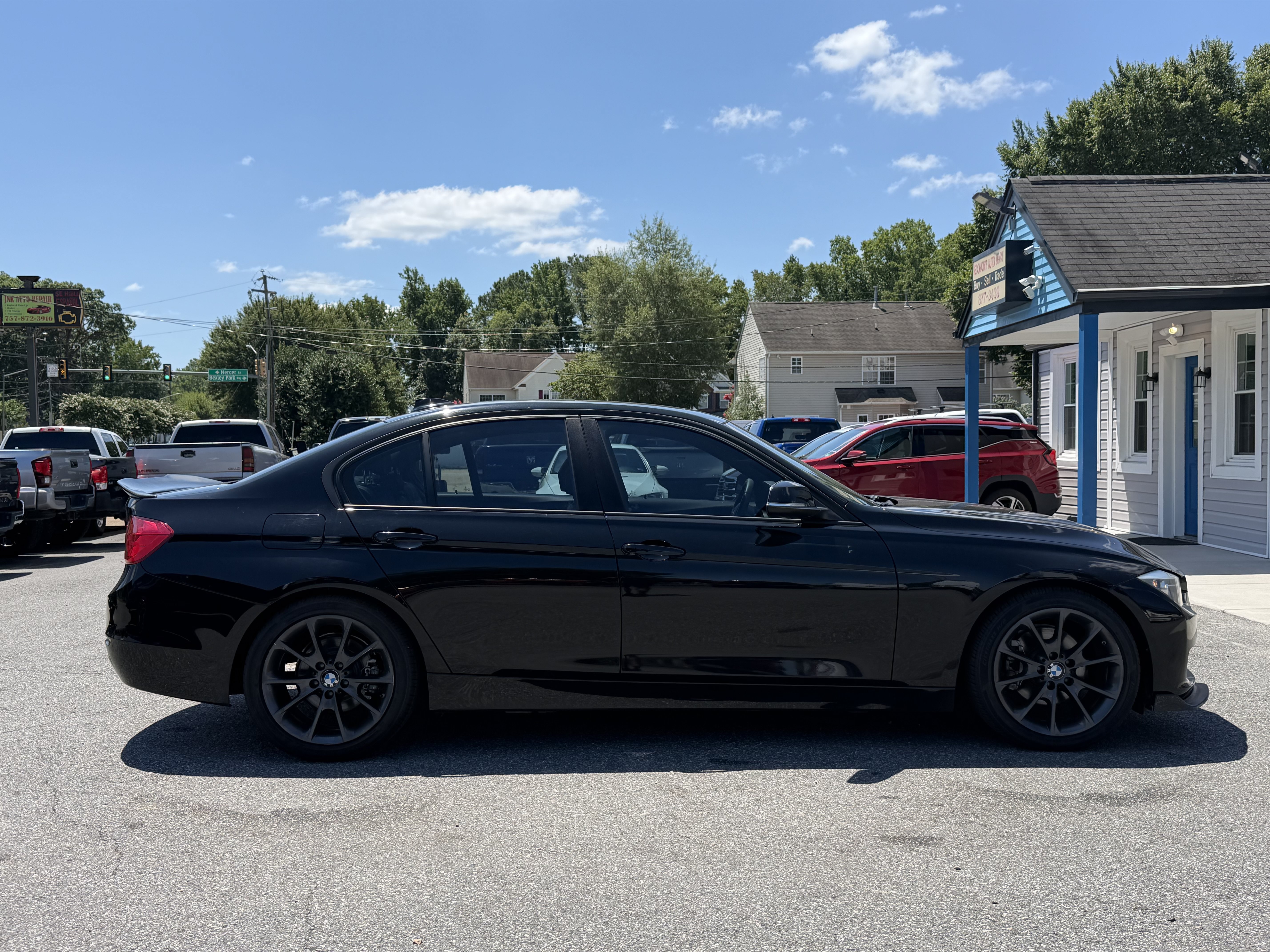 Used 2014 BMW 320i Sedan RWD image 5