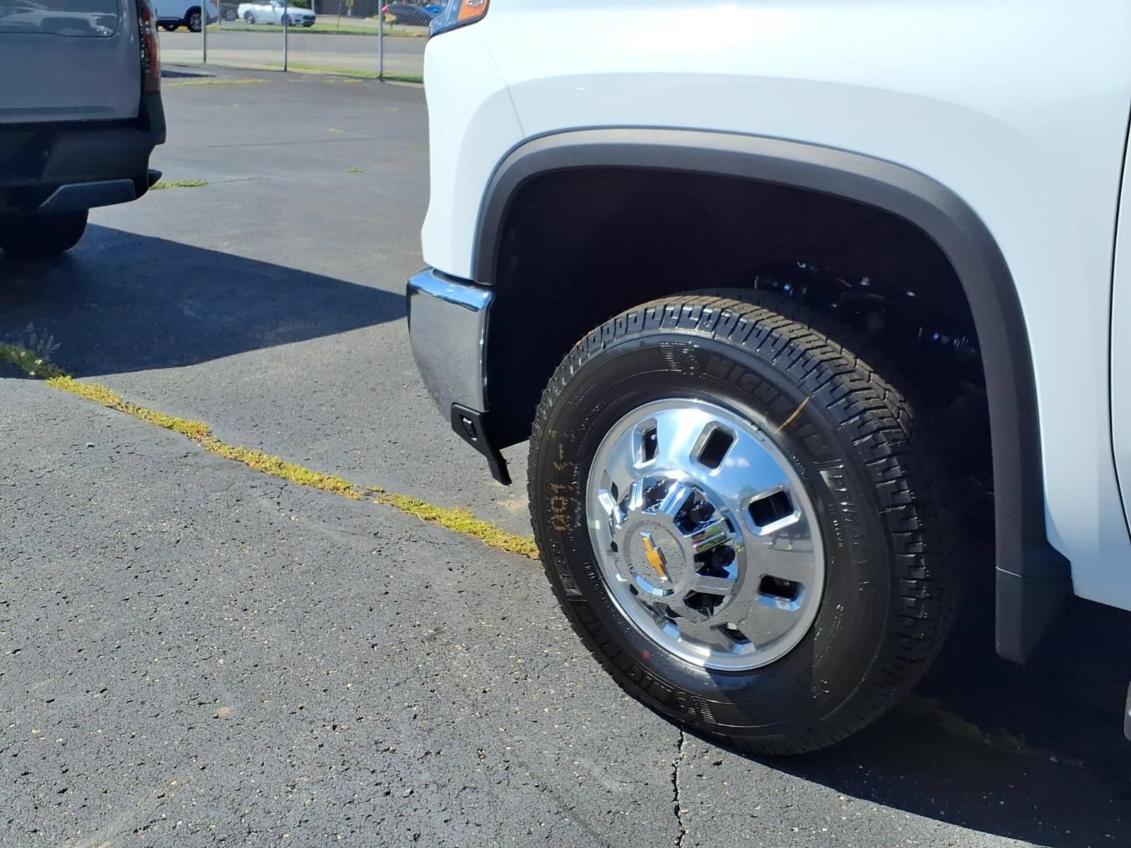 New 2026 Chevrolet Silverado 3500 LTZ w/ LTZ Convenience Package AWD/4WD image 17