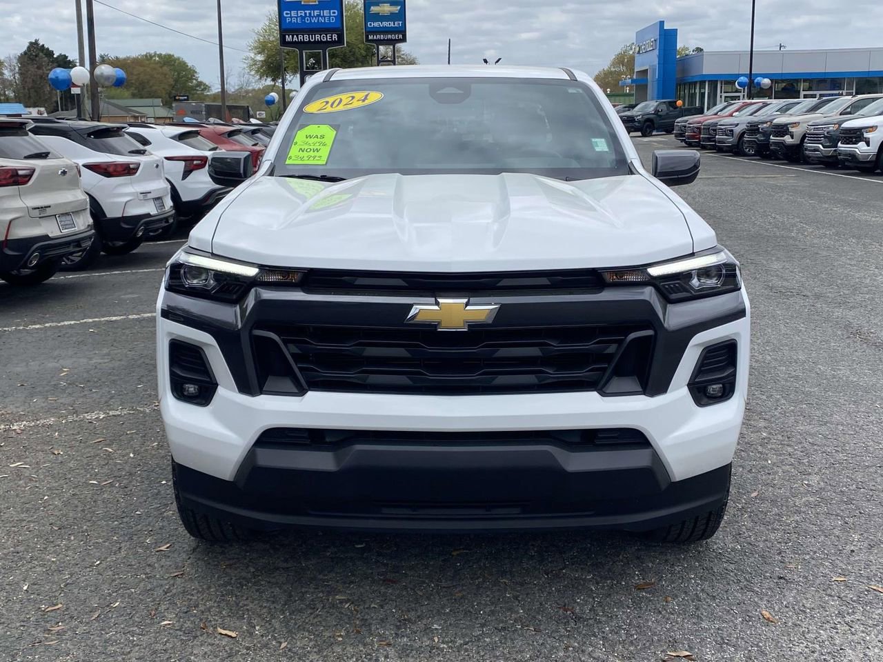 Used 2024 Chevrolet Colorado LT w/ LT Convenience Package III image 2