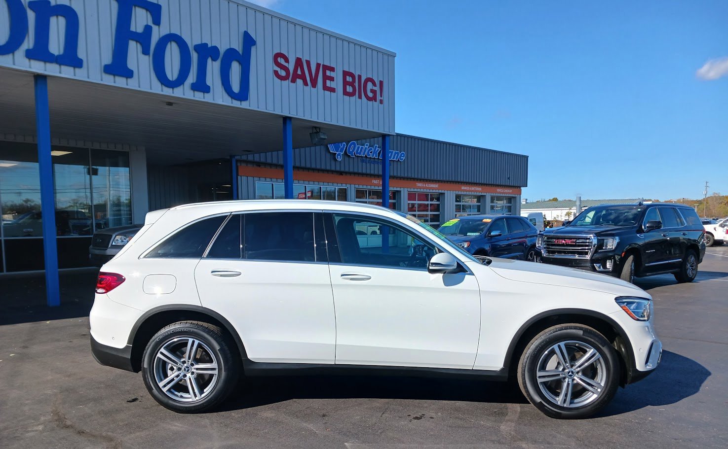Used 2021 Mercedes-Benz GLC 300 4MATIC image 5