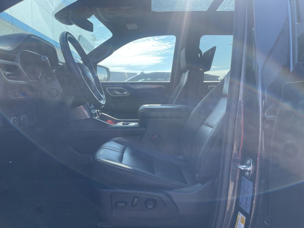 Used 2023 Chevrolet Suburban RST w/ Luxury Package image 13