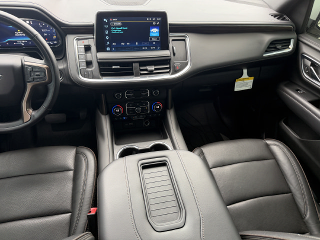 Used 2022 Chevrolet Suburban High Country RWD image 18
