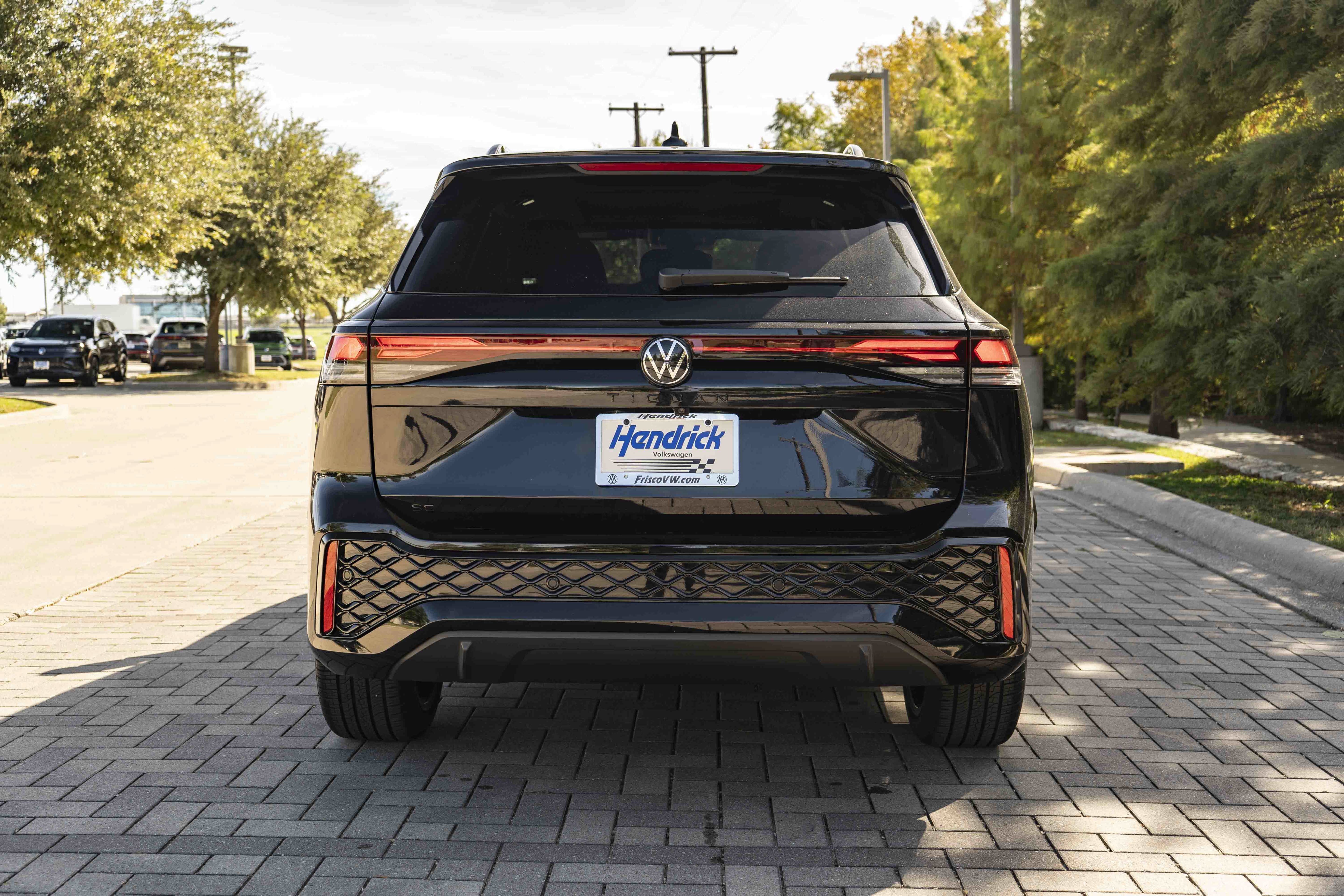 Certified 2026 Volkswagen Tiguan SE R-Line FWD image 7