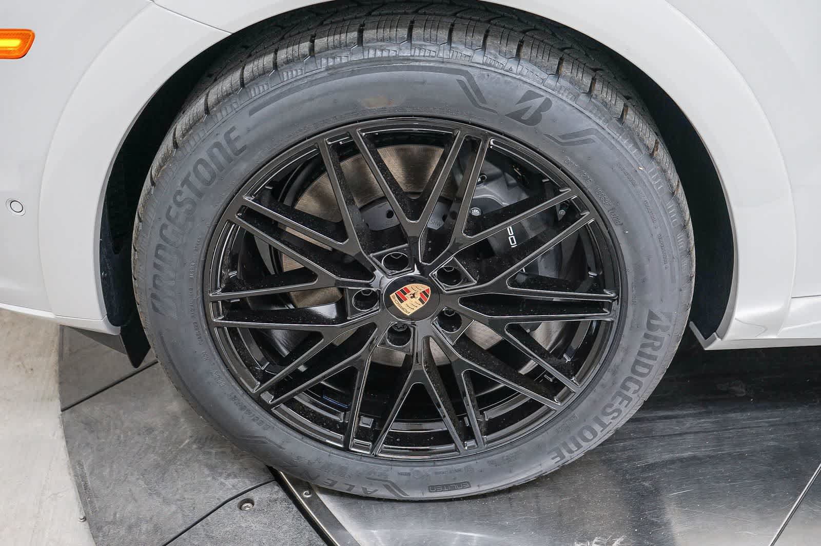New 2026 Porsche Cayenne AWD/4WD image 14