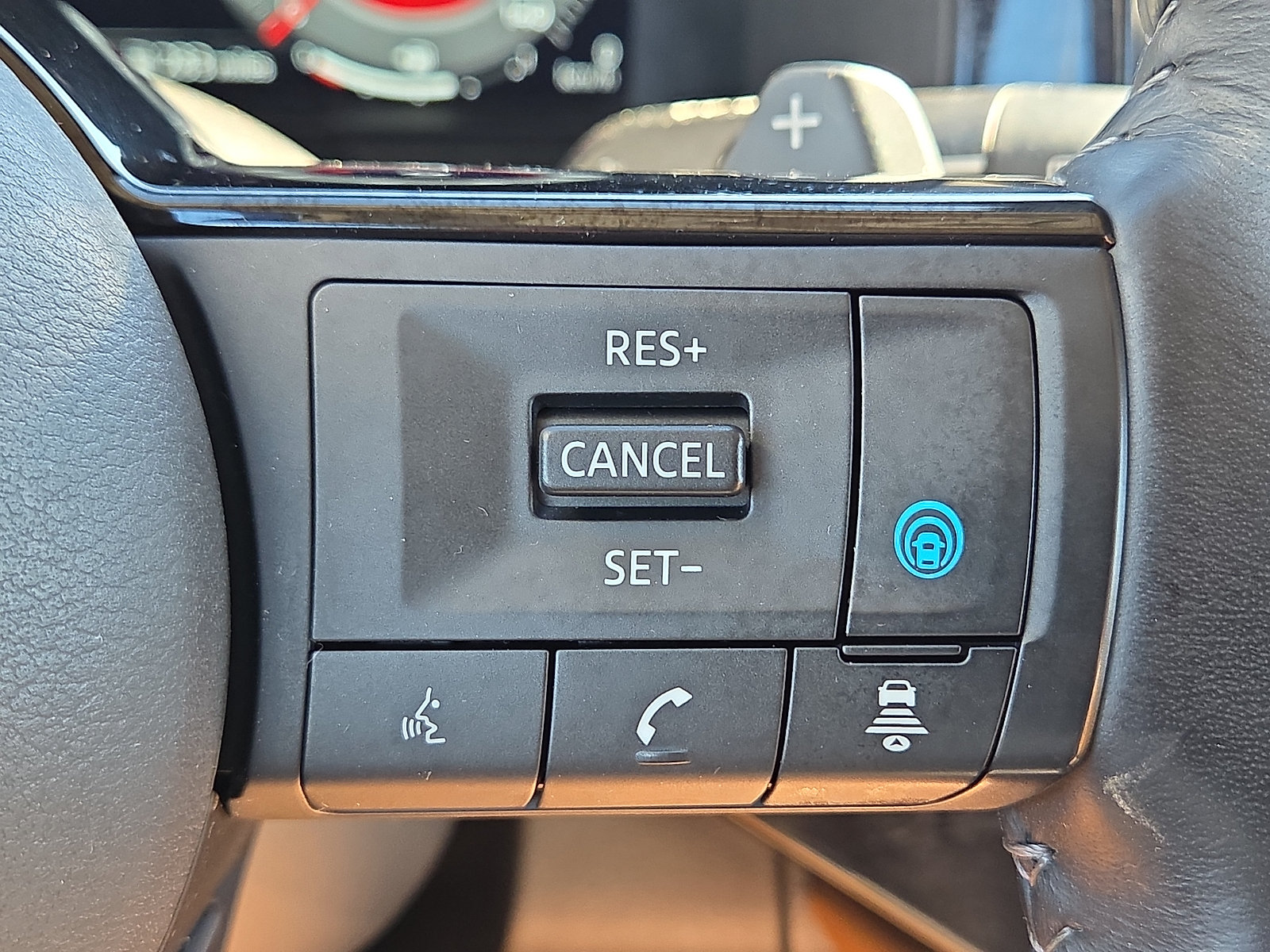 Used 2024 Nissan Pathfinder Platinum w/ Cargo Package FWD image 22