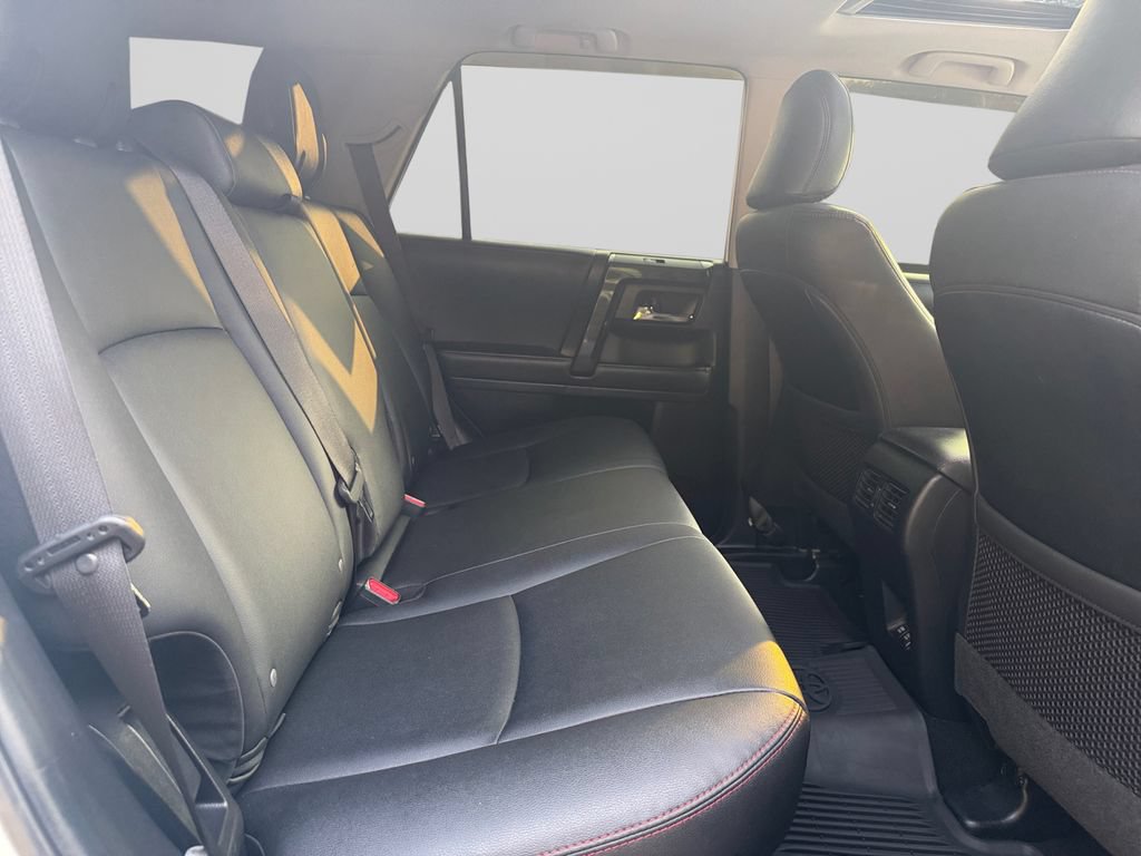 Used 2021 Toyota 4Runner Venture w/ Moonroof Package AWD/4WD image 18
