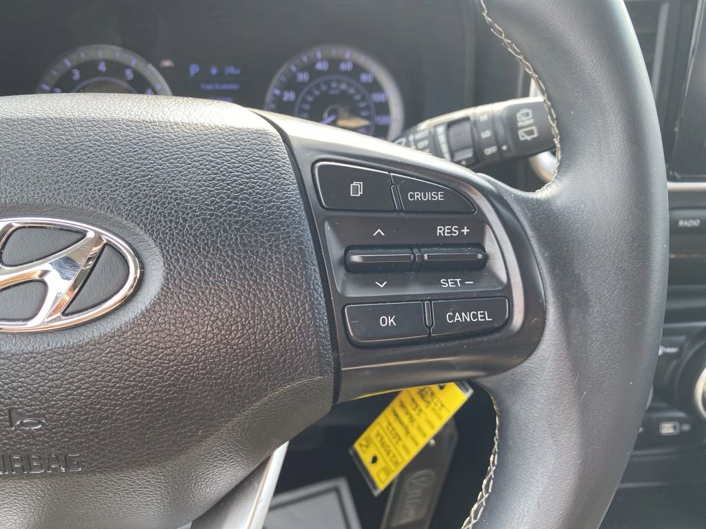 Certified 2022 Hyundai Venue SEL image 19