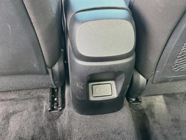 Certified 2025 Hyundai Elantra SEL FWD image 28