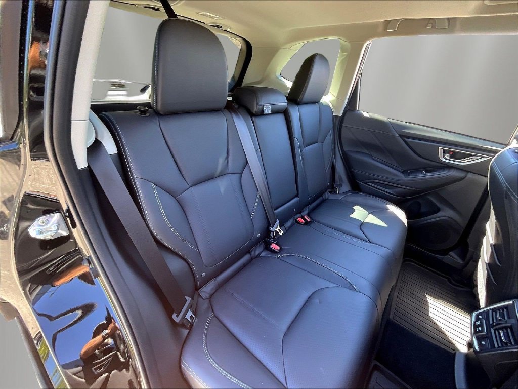 Used 2024 Subaru Forester Touring AWD/4WD image 27
