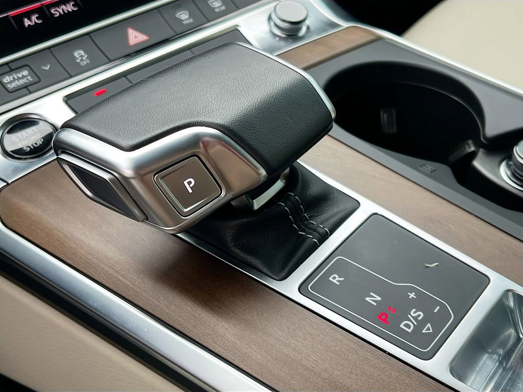 Used 2024 Audi A6 2.0T Premium w/ Convenience Package image 17