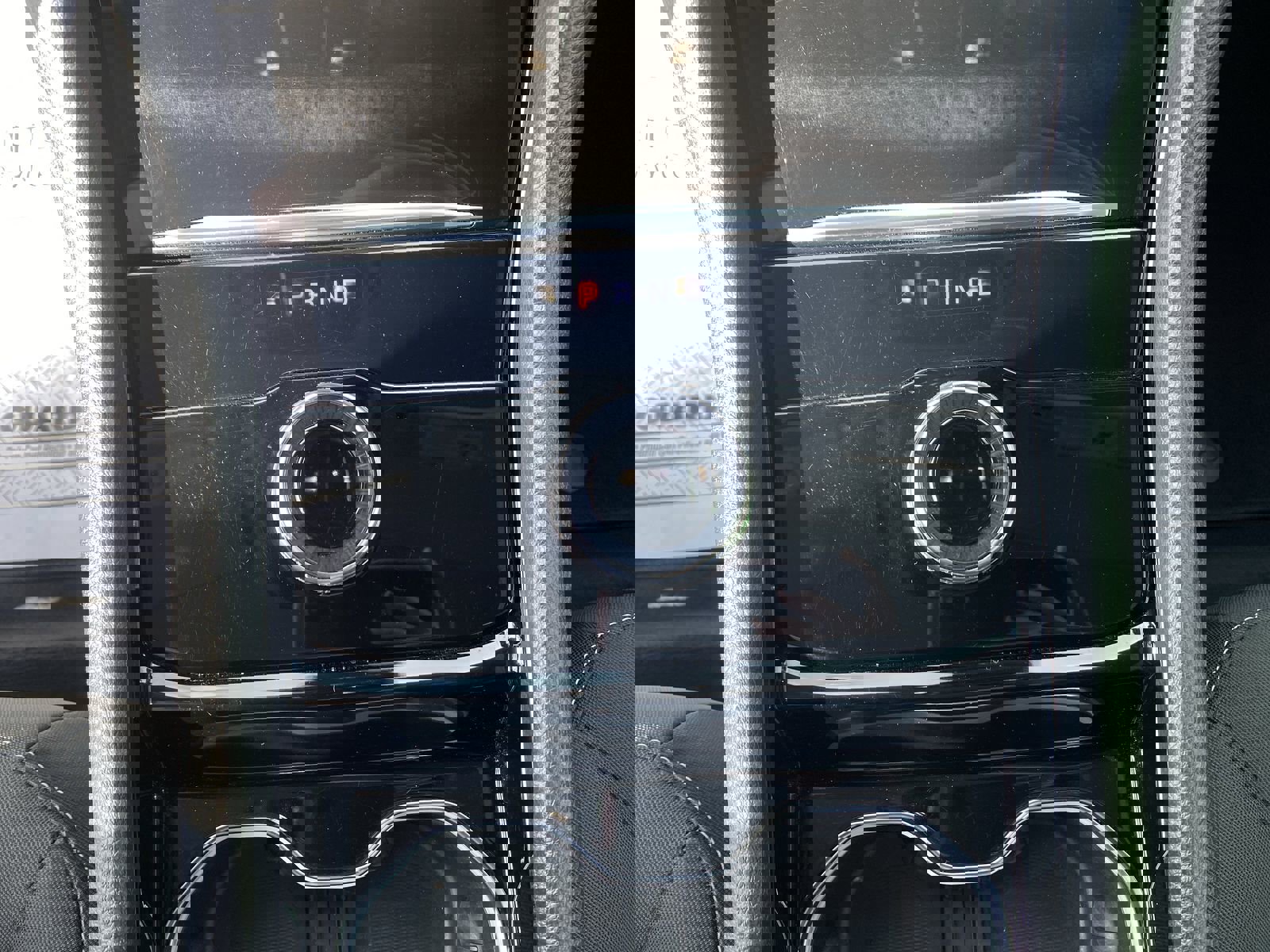 Used 2023 Jeep Grand Cherokee Laredo image 55