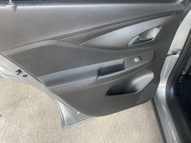 Used 2025 Buick Envista Avenir FWD image 24