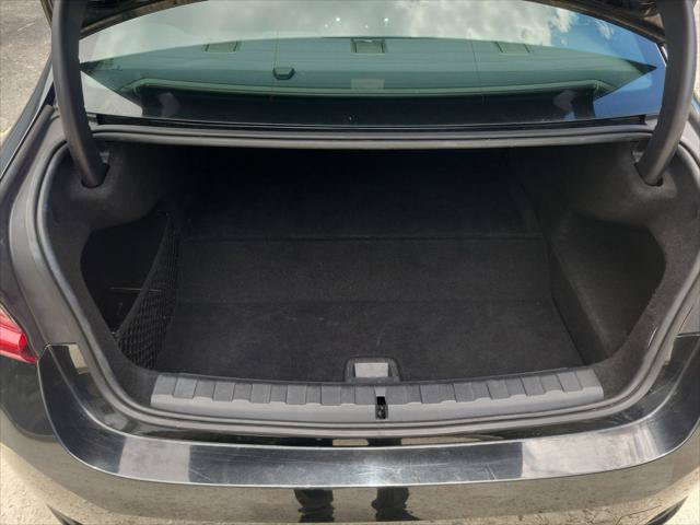 Used 2024 BMW 330e RWD image 9
