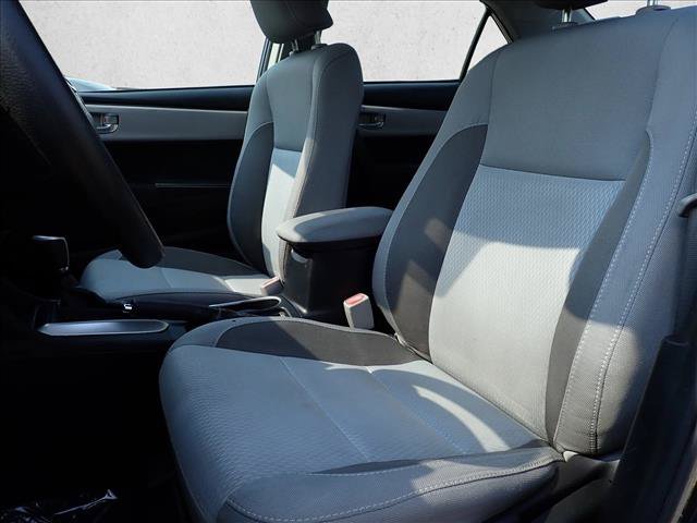Used 2017 Toyota Corolla LE w/ Carpet Mat Package (TMS) FWD image 7