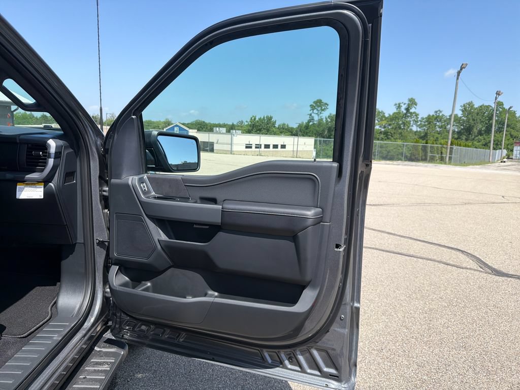 New 2026 Ford F150 XLT w/ XLT Black Appearance Package AWD/4WD image 22