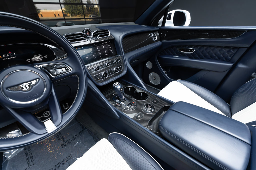 Used 2022 Bentley Bentayga AWD/4WD image 33