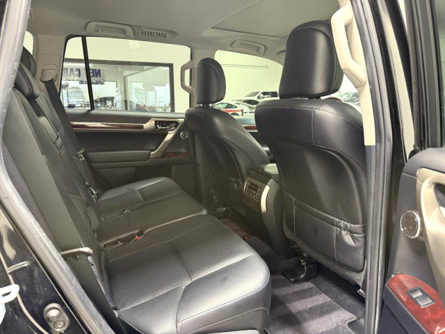 Used 2013 Lexus GX 460 Premium AWD/4WD image 19