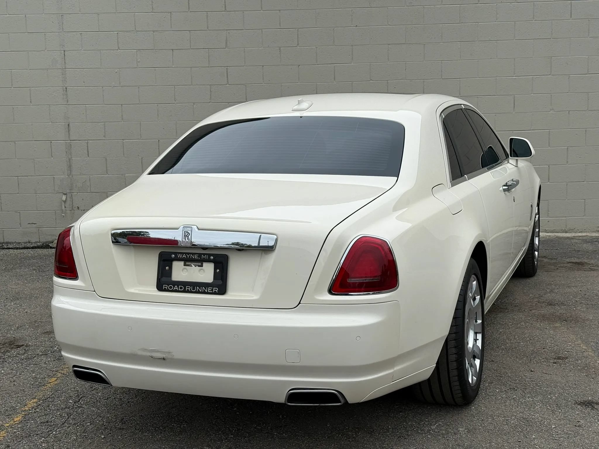 Used 2013 Rolls-Royce Ghost RWD image 13