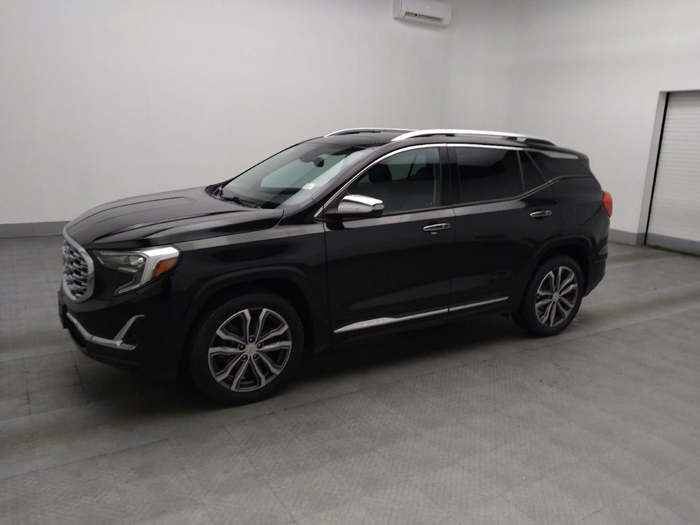 Used 2019 GMC Terrain Denali w/ Driver Alert Package II image 2