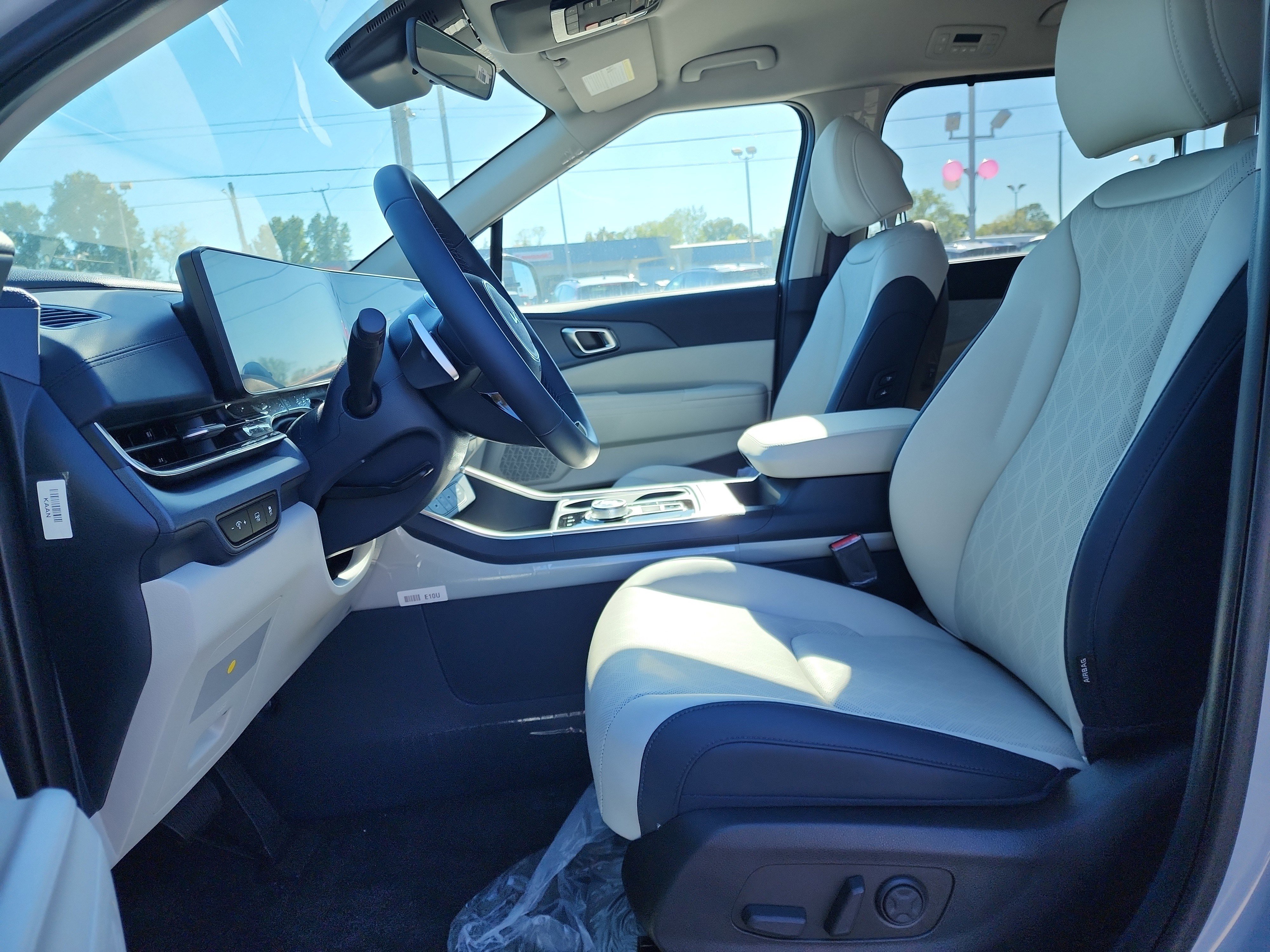 New 2026 Kia Carnival EX image 5