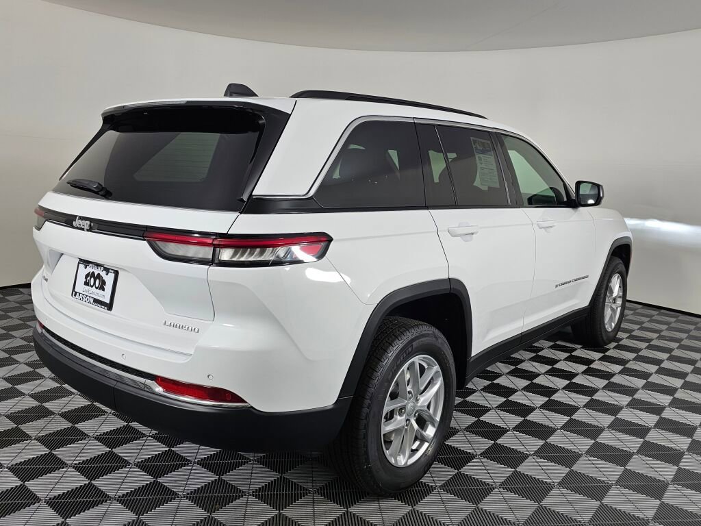 New 2025 Jeep Grand Cherokee Laredo X w/ Trailer Tow Package image 4