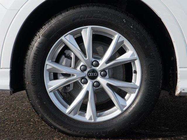 Certified 2025 Audi Q3 2.0T Premium w/ Convenience Package image 12