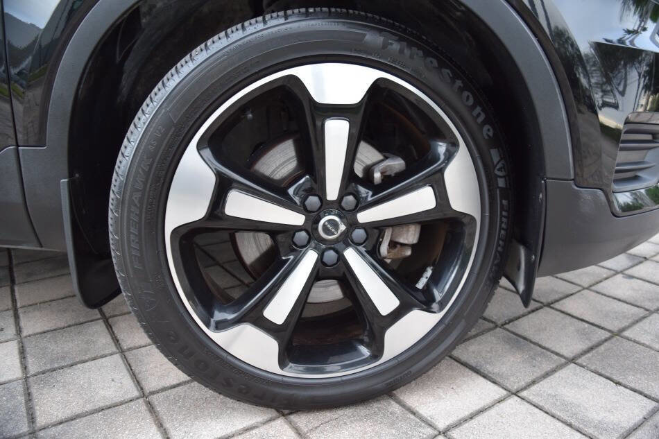 Used 2020 Volvo XC40 T5 Momentum w/ Protection Package Premier image 89