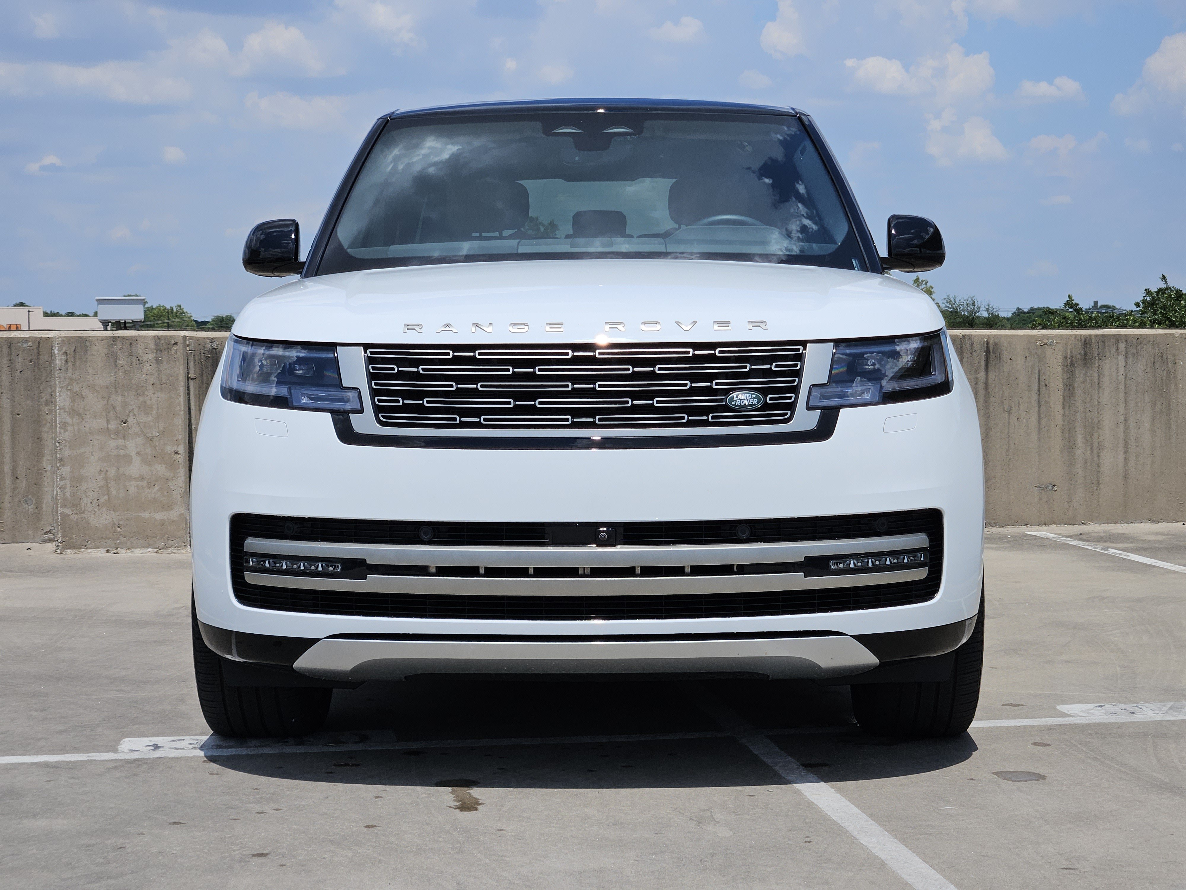 Used 2025 Land Rover Range Rover SE AWD/4WD image 11
