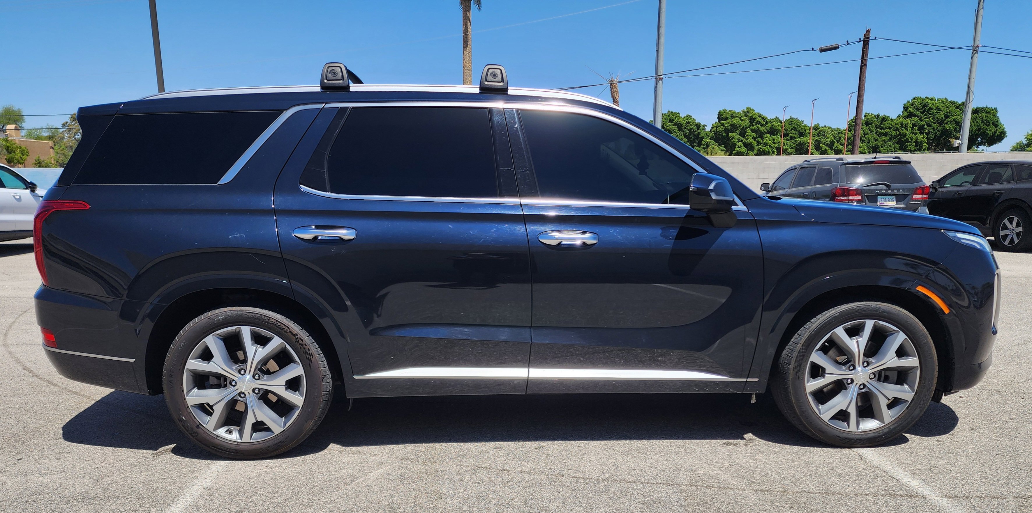 Used 2022 Hyundai Palisade Limited w/ Cargo Package FWD image 4