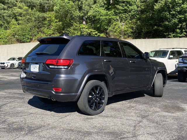 Used 2018 Jeep Grand Cherokee Altitude image 3