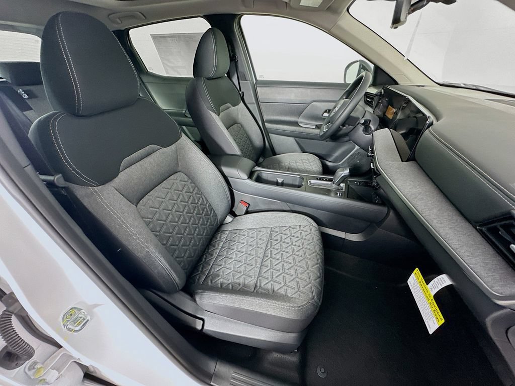 New 2026 Nissan Kicks SV w/ SV Premium Package FWD image 35