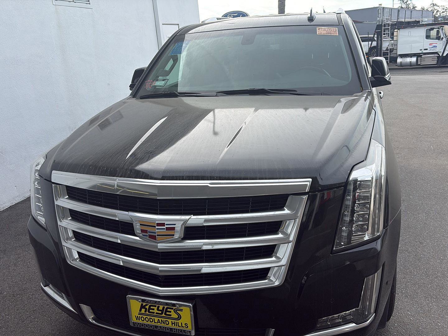 Used 2018 Cadillac Escalade 2WD image 2