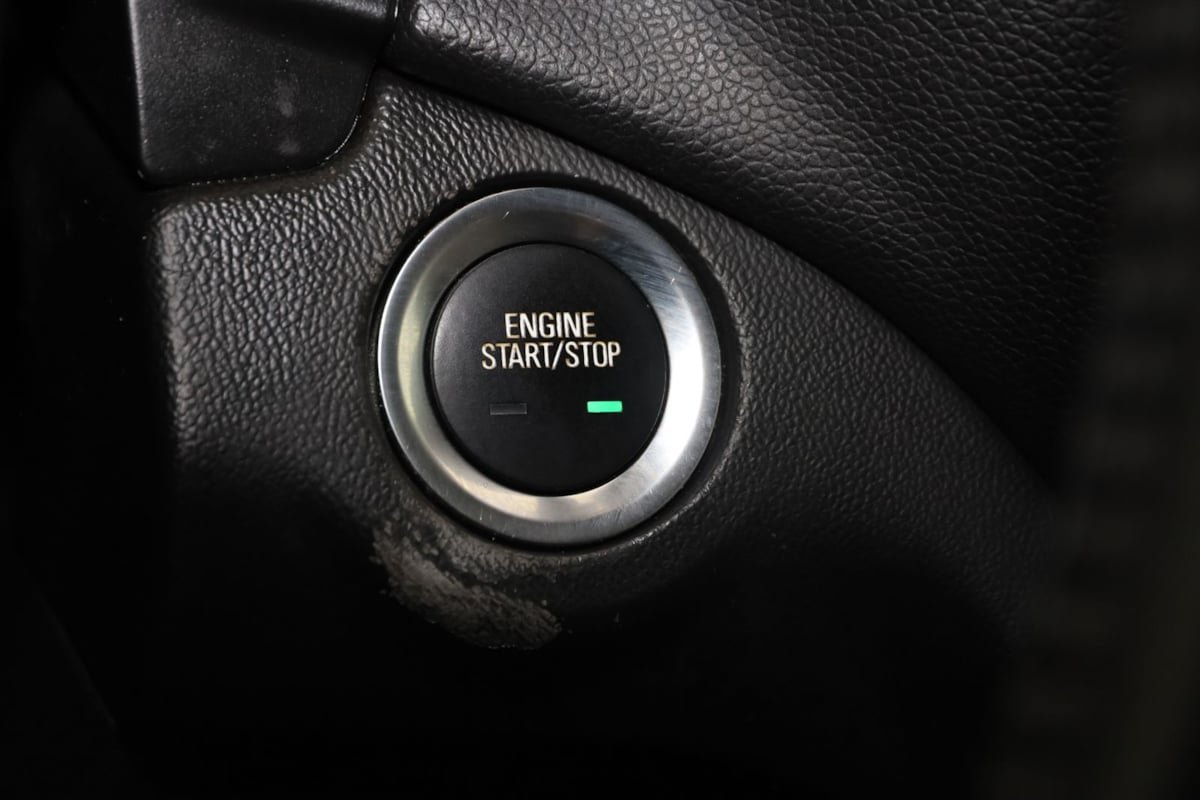 Used 2020 Chevrolet Equinox LT FWD image 28