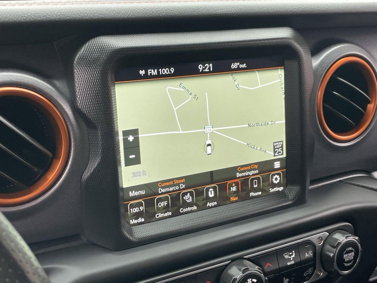 Used 2021 Jeep Gladiator Mojave AWD/4WD image 34