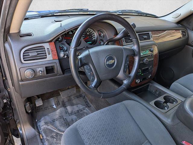 Used 2008 Chevrolet Suburban LT image 9