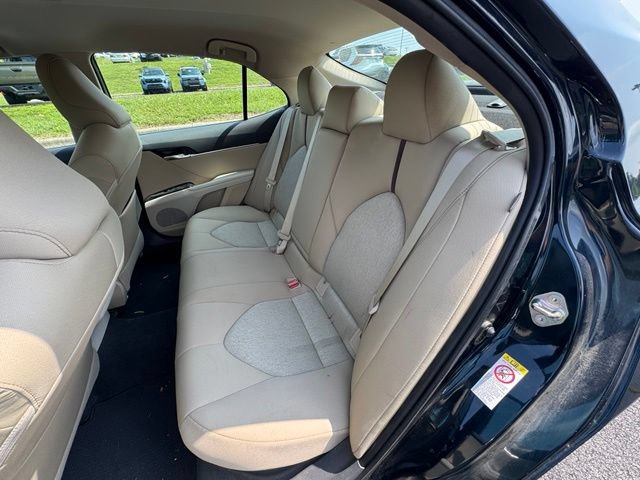 Used 2019 Toyota Camry LE FWD image 14