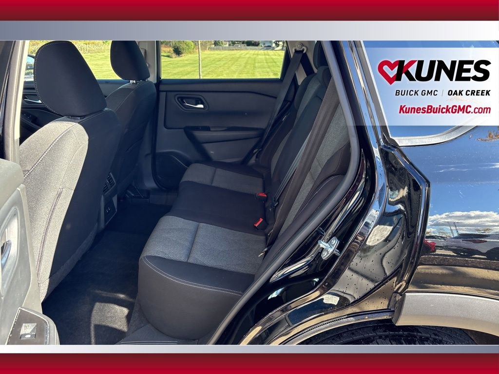 Used 2024 Nissan Rogue SV image 23