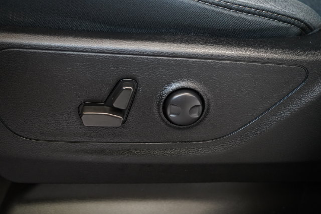 Used 2022 RAM 1500 Big Horn AWD/4WD image 12