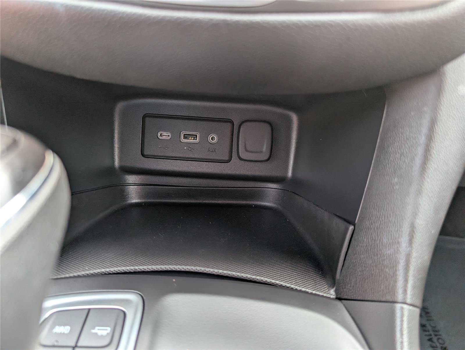 Used 2020 Chevrolet Equinox LT AWD/4WD image 27