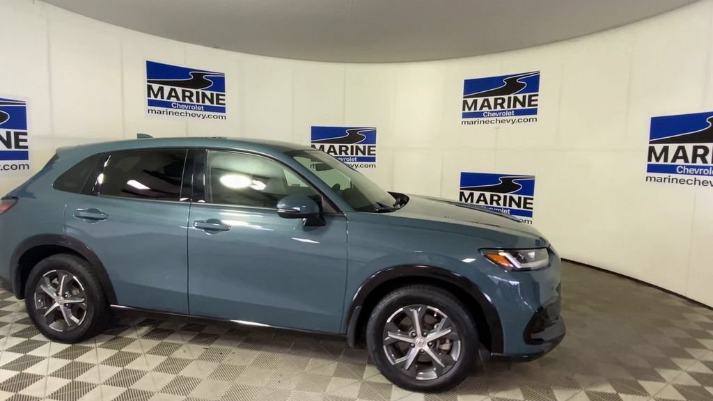 Used 2024 Honda HR-V EX-L image 3
