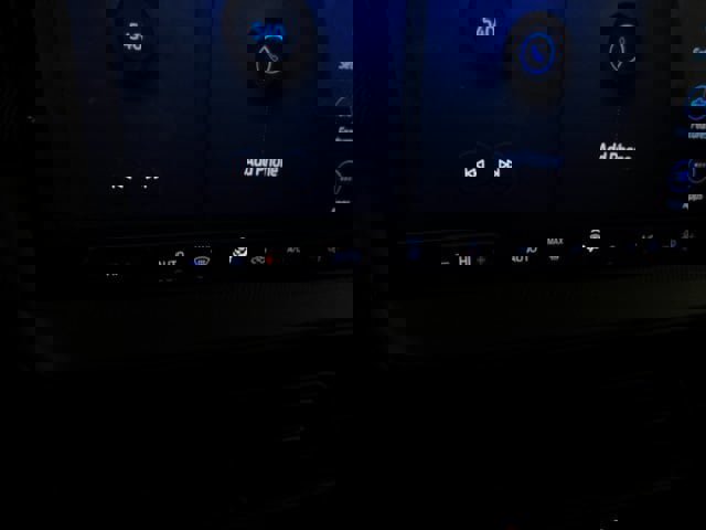 New 2025 Ford Maverick XL w/ Equipment Group 102A image 30